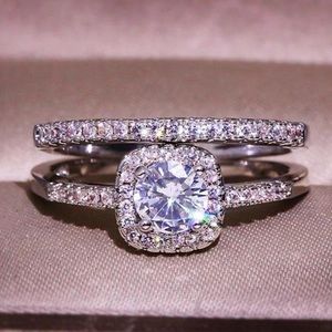 Engagement sterling silver set ring